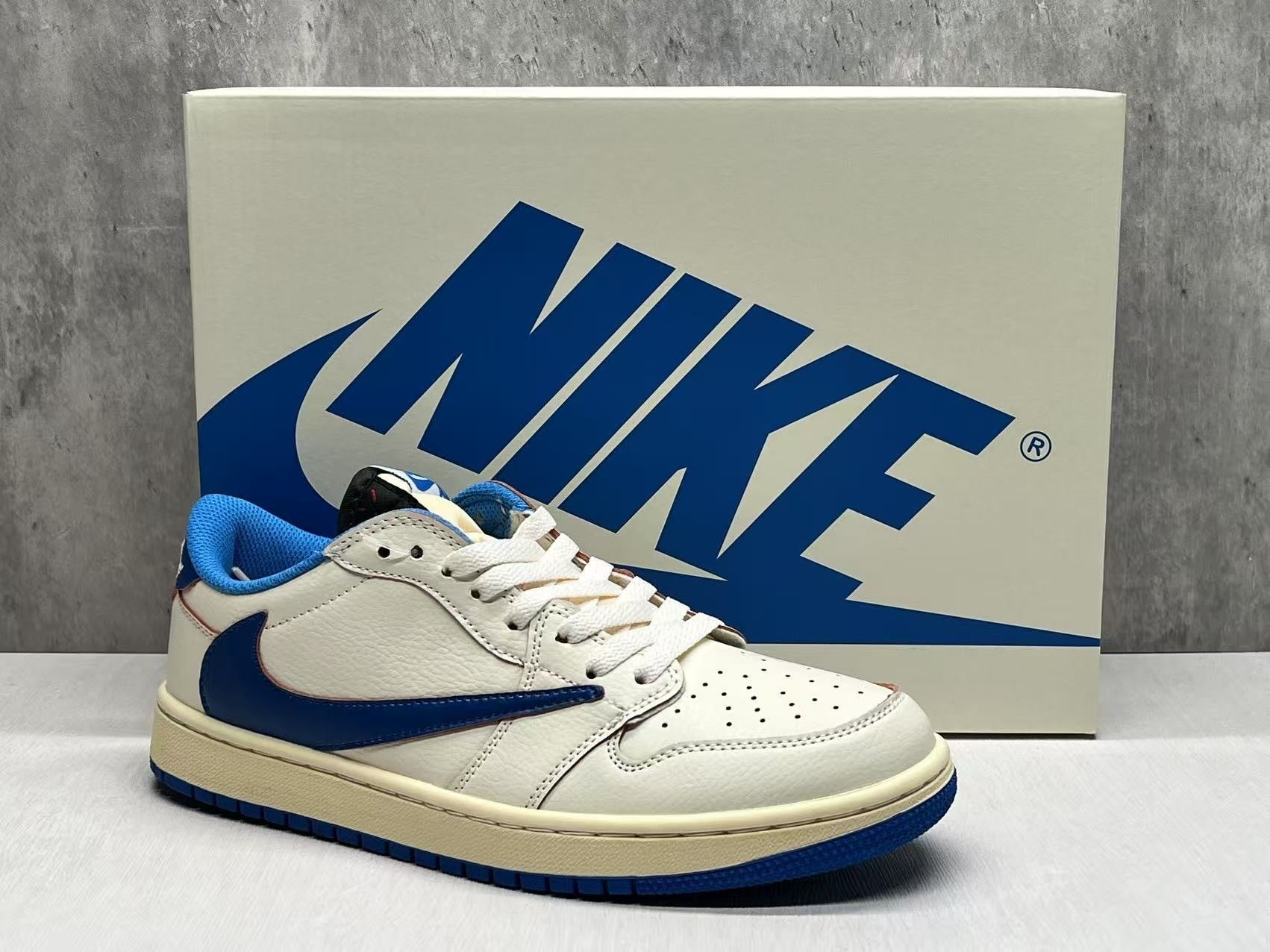 Travis Scott x fragment design x Air Jordan 1 Low Shoes Sneakers