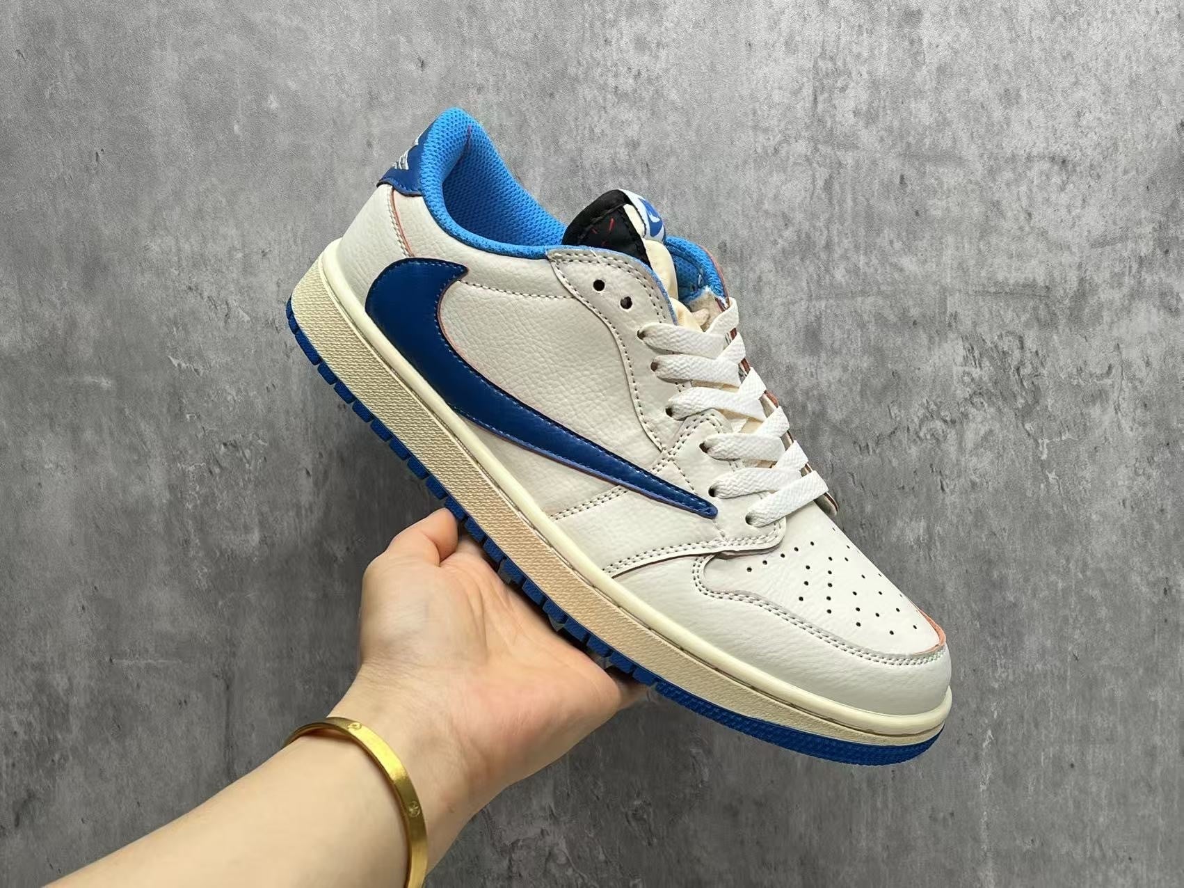 Travis Scott x fragment design x Air Jordan 1 Low Shoes Sneakers